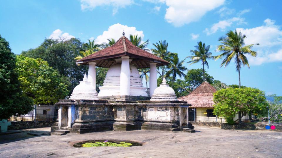 Gadaladeniya Viharaya